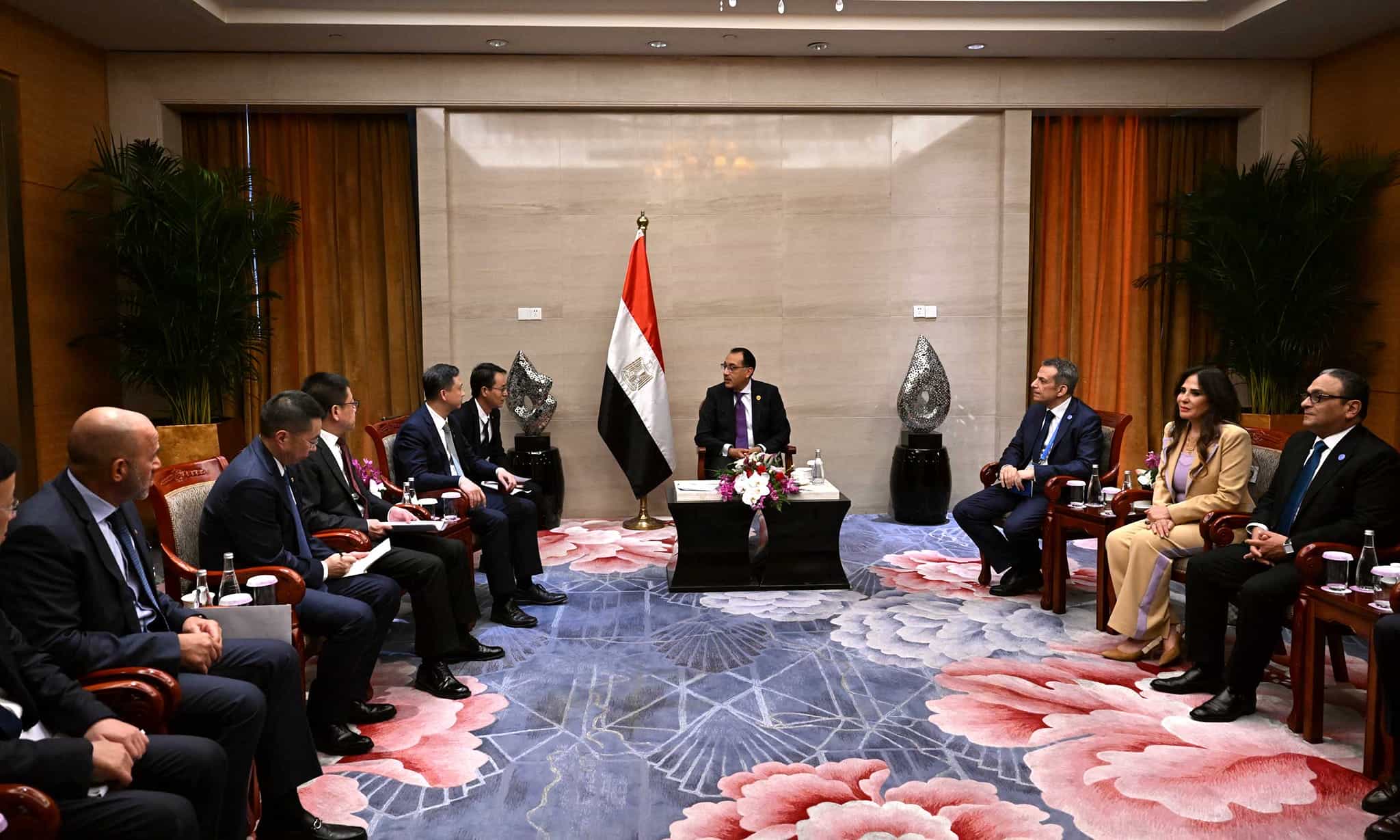 مدبولى: نتطلع لتحول CSCEC الصينية من كونها مجرد شركة لمستثمر شامل
